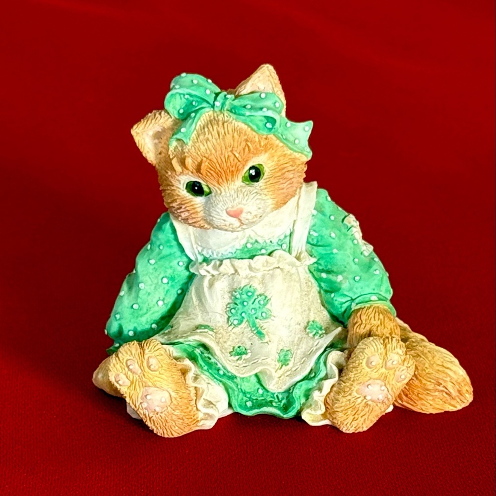 Enesco Calico Kittens "Friendship Is The Best O' Luck" figurine ~ Retired